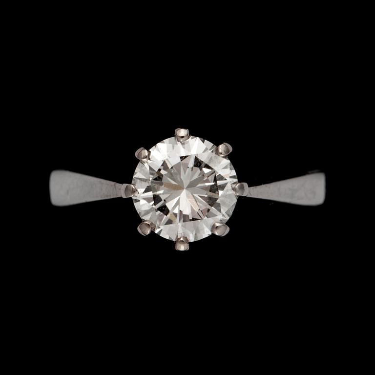 A 1.05 cts diamond ring. Quality circa I/VS.