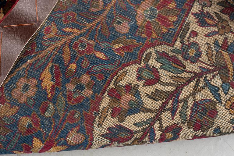 Matto, semi-antique silk Kashan, ca 166 x 100 cm.