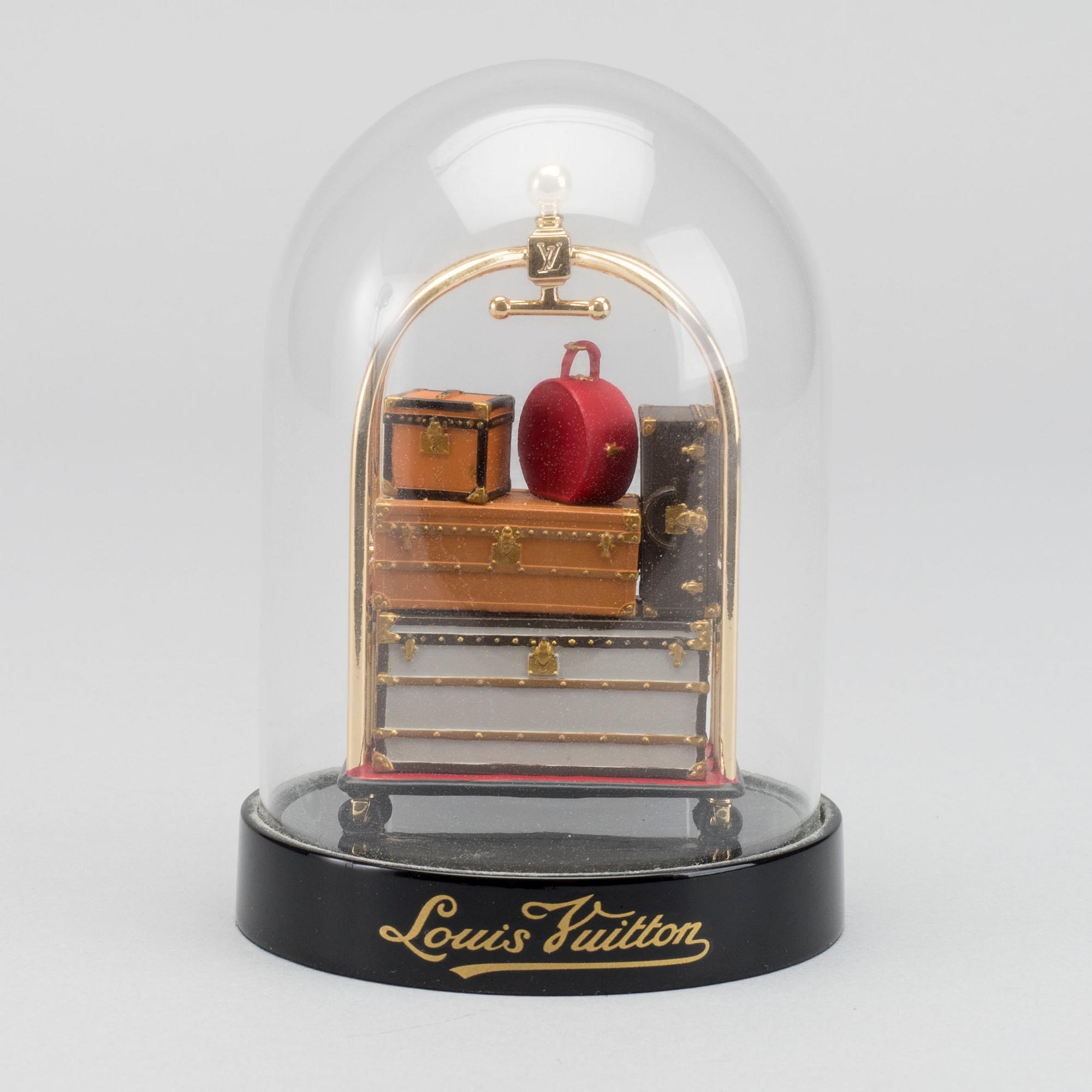 LOUIS VUITTON, paperweight.