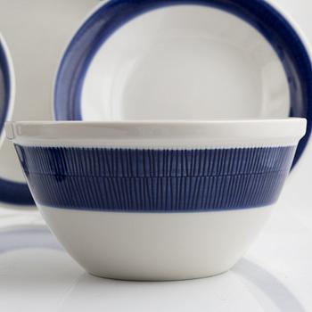 Hertha Bengtson, a 31-piece "Koka blå" dinner service, Rörstrand, Sweden.