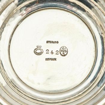 Georg Jensen, skål, sterling silver, modell nr 242, design Johan Rohde, Köpenhamn 1925-32.