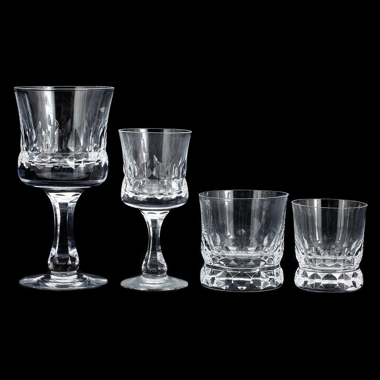 GLASSERVISDELAR, ca 33 st, "Prince", Göran Wärff, Kosta Boda.