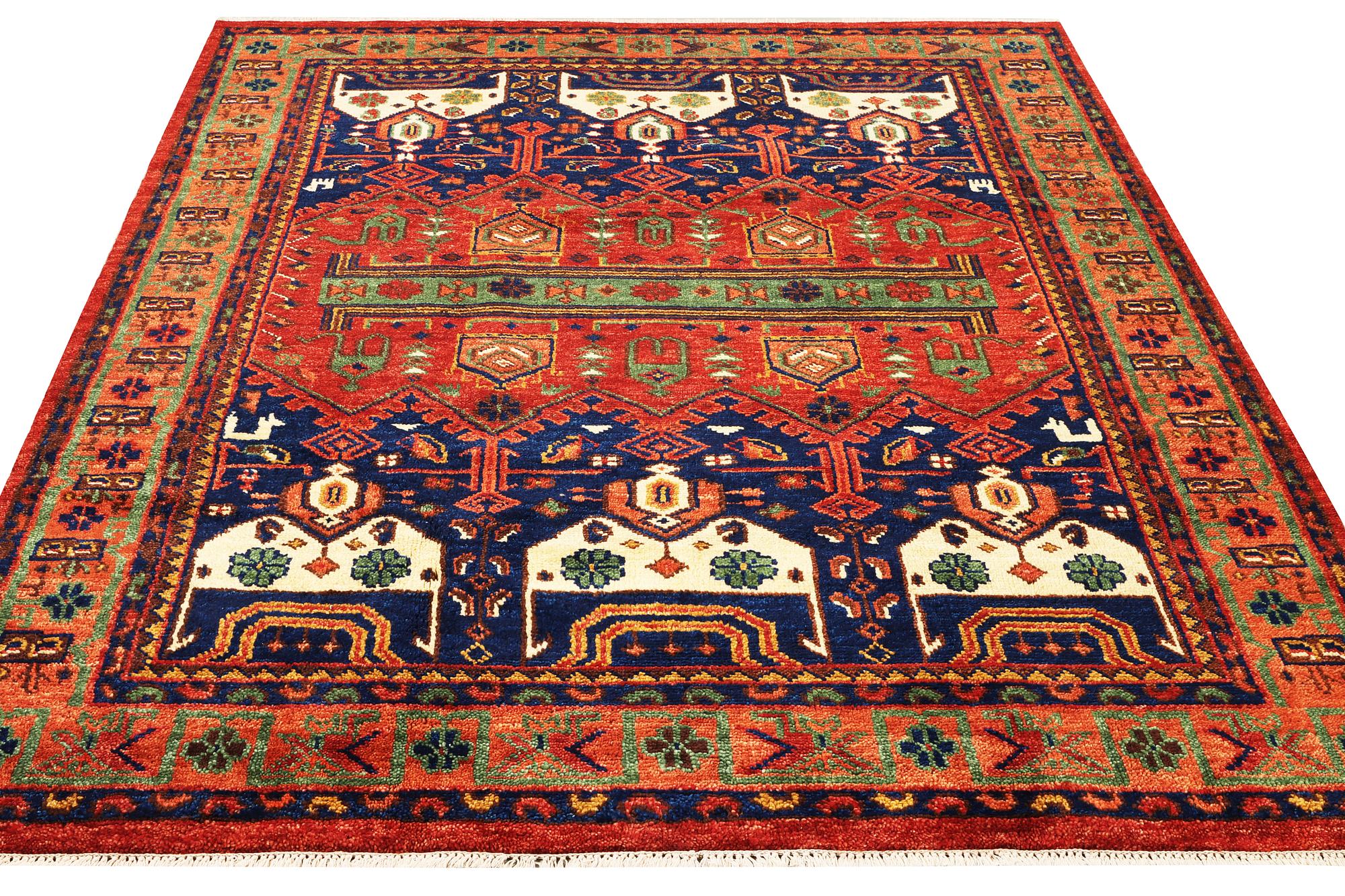 Matta, med s.k. Mamlukdesign, ca. 302 x 247 cm.