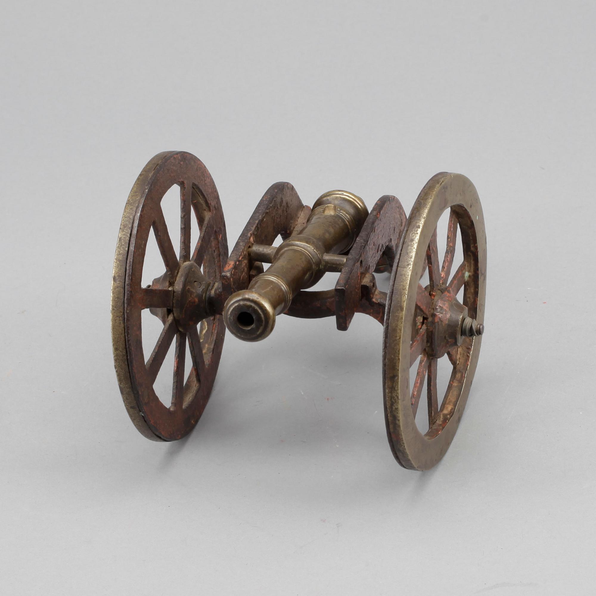 MODELLKANON, mässing och gjutjärn, 1700/1800-tal.