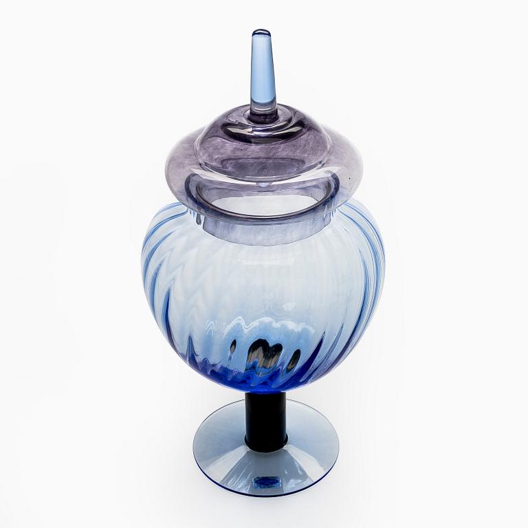 Kerttu Nurminen, a 'Grandmother's candy bowl' art glass object, Lampi Pro Arte 1993, signed K. Nurminen, Nuutajärvi.