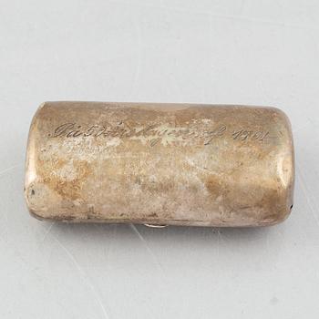 Snusdosa samt hjärtformad dosa, ostämplade, Skandinavien 1700-1800-tal.
