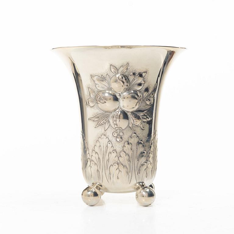 Ragnar Ericson, vase, silver, Baroque style, Malmö, 1942.
