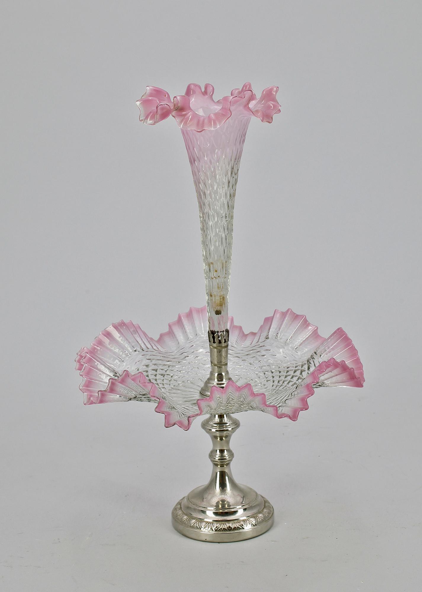 UPPSATSSKÅL, glas och vitmetall. 1800-talets slut.