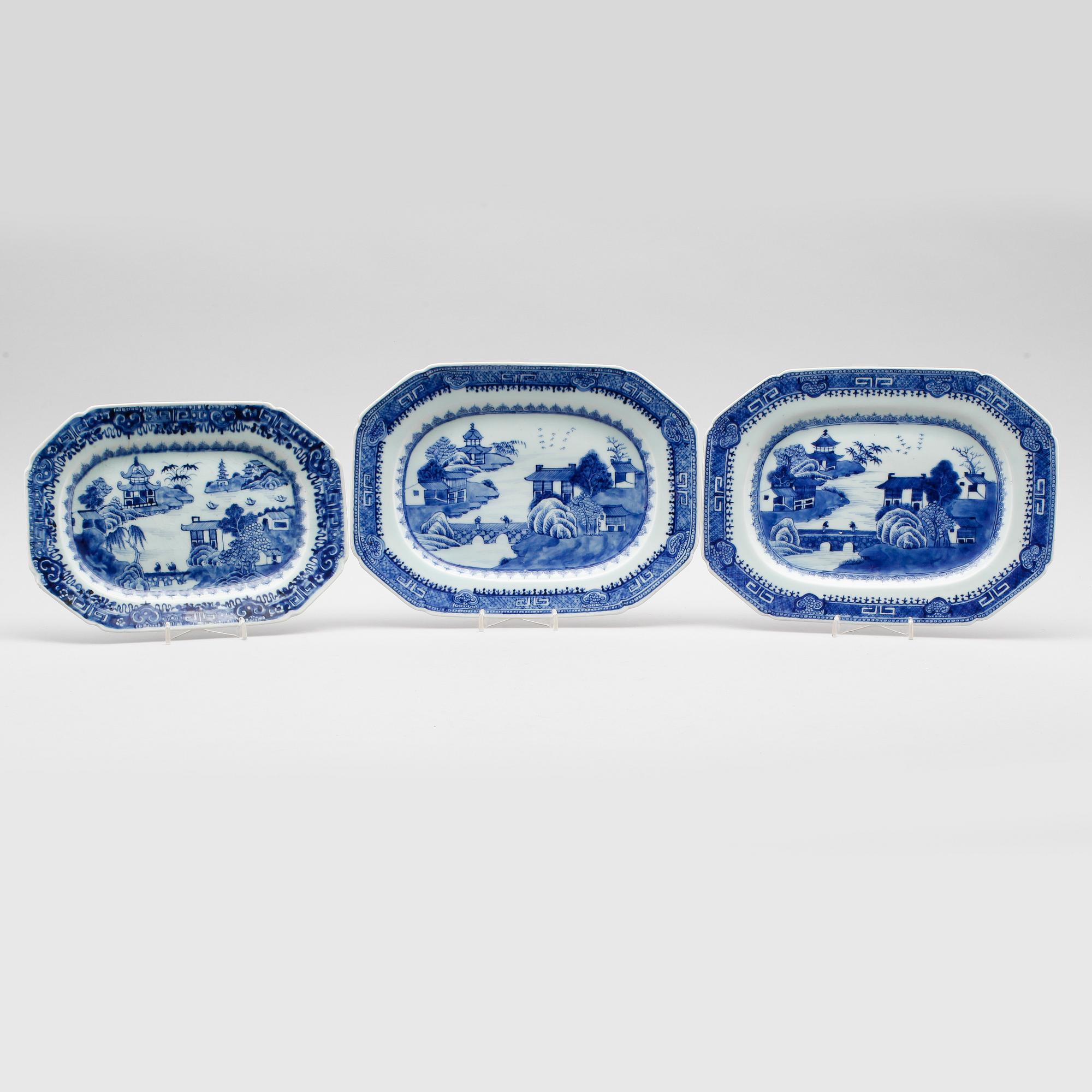 STEKFAT, 3 st (2+1), porslin, Kina, 1700-tal.