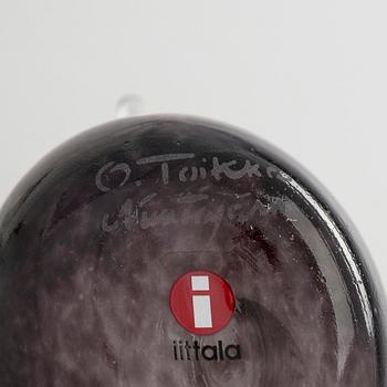 Oiva Toikka, lasilintuja, 2 kpl, "Untuviklo" ja "Pikku Uivelo", signeerattu O. Toikka Nuutajärvi/Iittala.