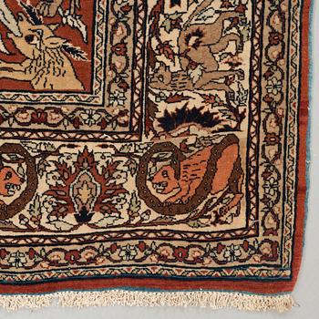 ANTIQUE TABRIZ FIGURAL. 191 x 138,5 cm.