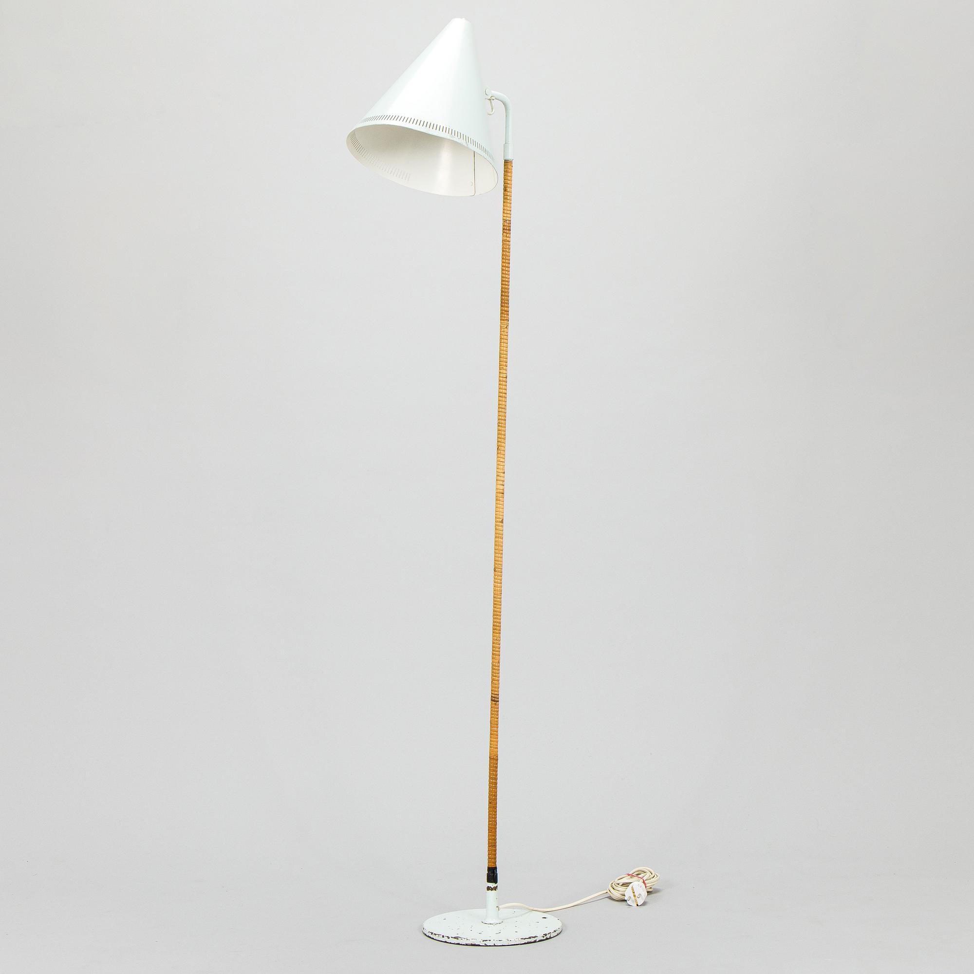 Paavo Tynell, floor lamp, model K10-10, Idman, mid-20th century.
