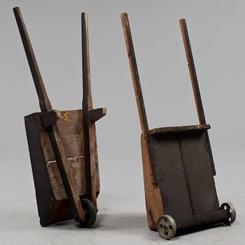 SKOTTKÄRROR, 2 st, 1900-talets första del.