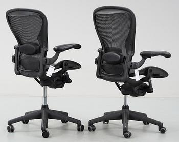 KONTORSSTOLAR, 2 st, "Aeron Chair", Herman Miller.