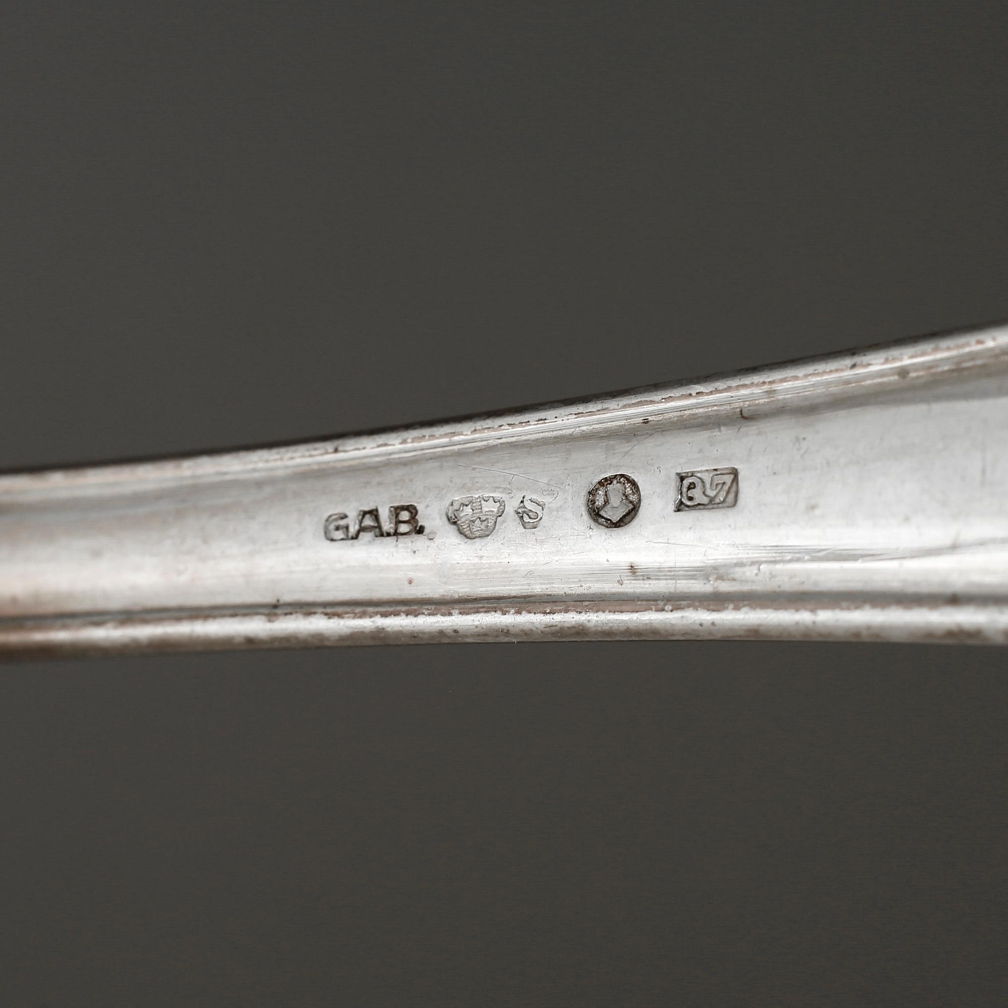 BESTICKSERVISDELAR, 41 st, silver, Spetsig svensk, olika tillverkare, bla Skreij, Falun. 1900-tal. Tot ca 1770 gram.