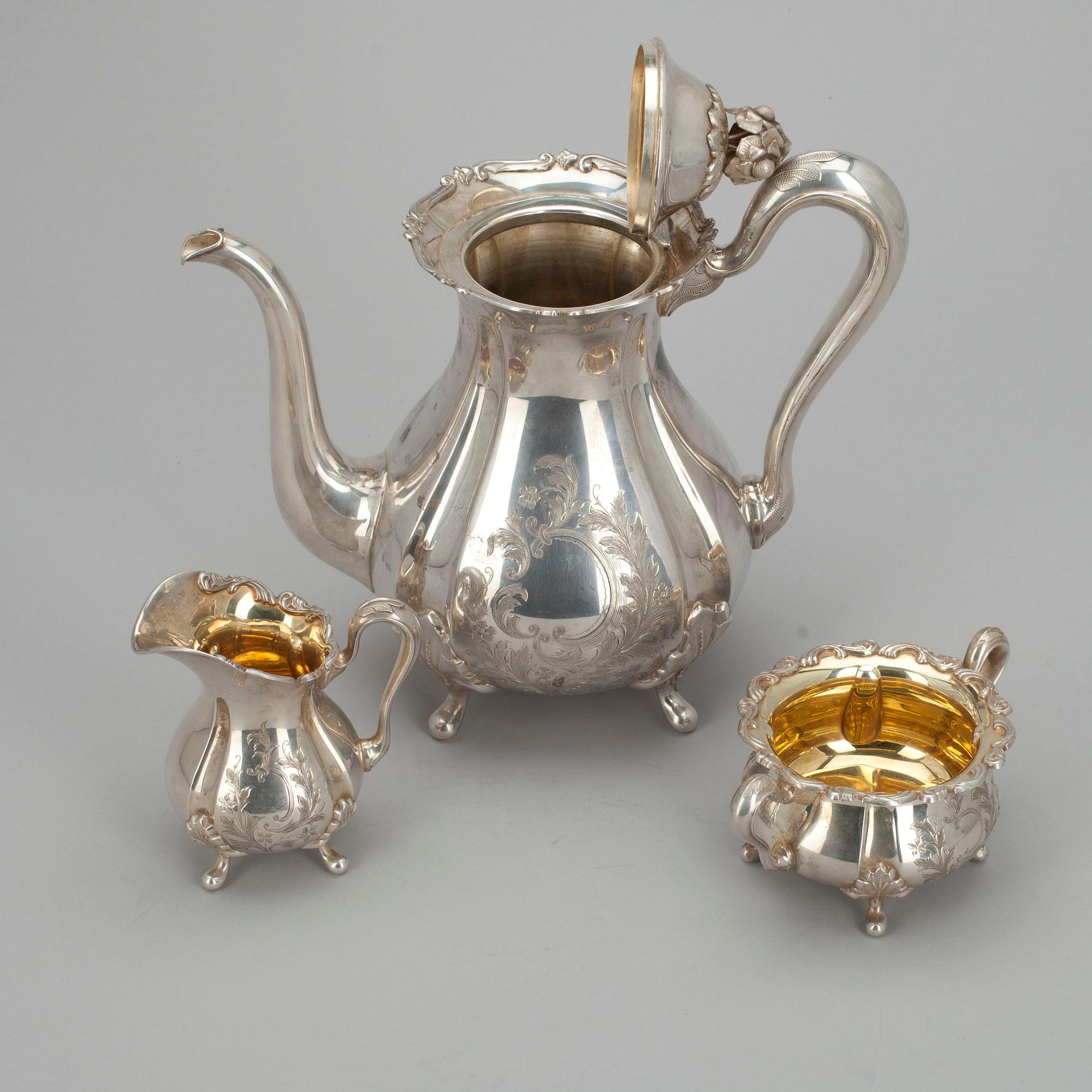 KAFFESERVIS, 3 delar, silver, Auran Kultaseppä, Åbo 1965. Vikt tot. 1092 g.
