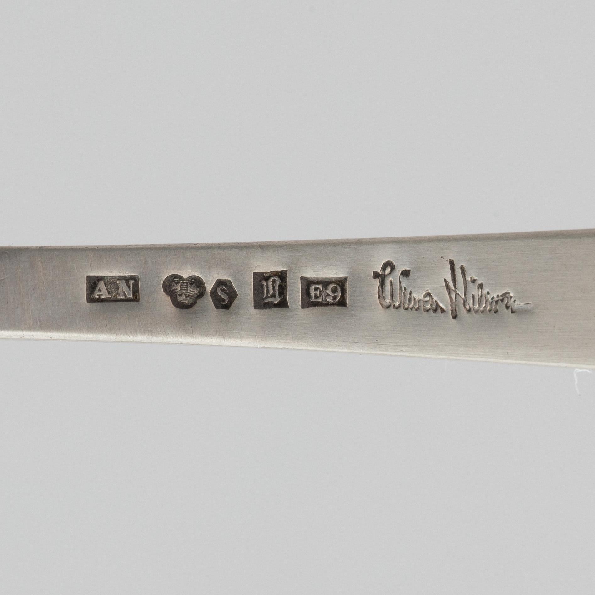Wiwen Nilsson, a childrens silver food pusher, Anders Nilsson, Lund 1955.
