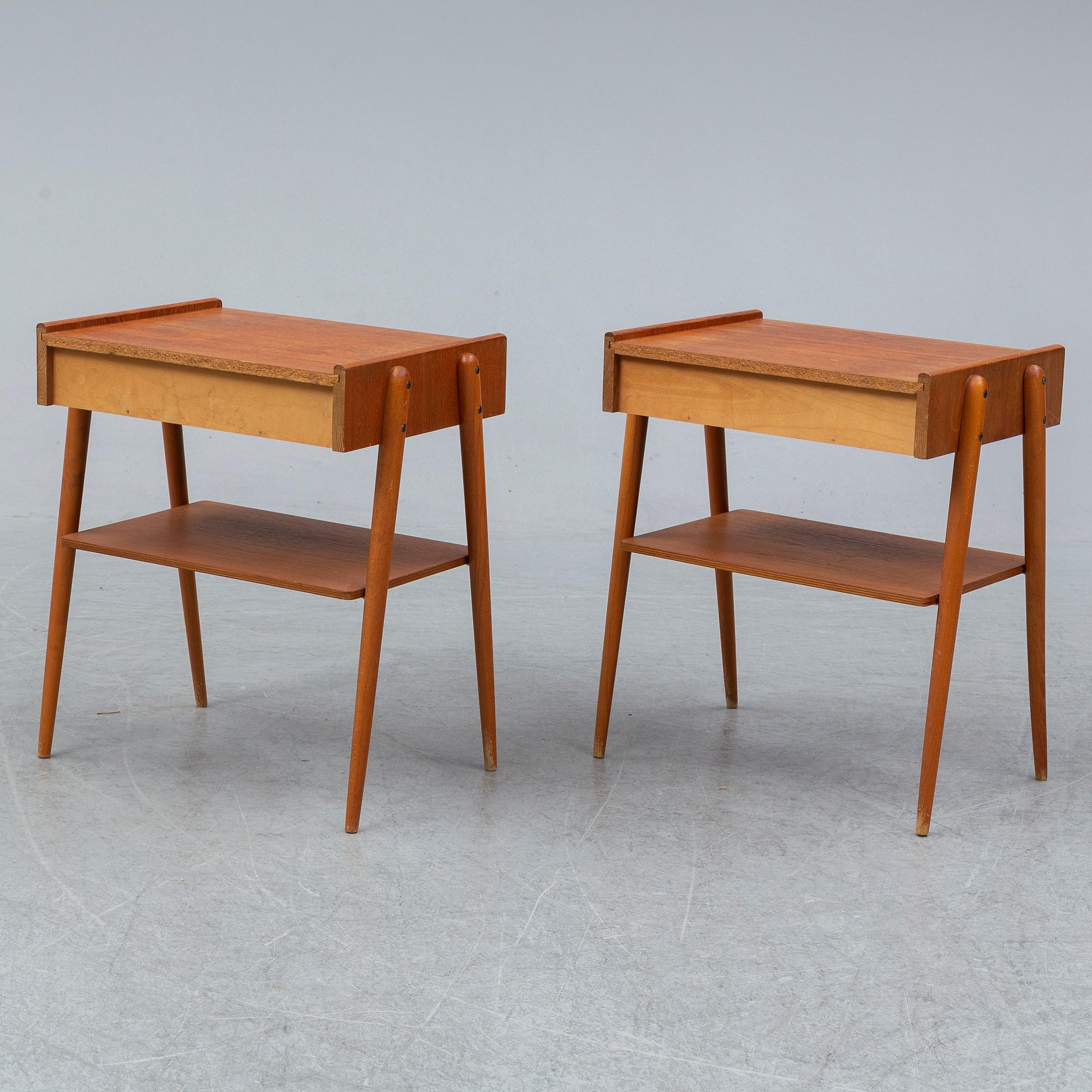 AB Carlström & Co Möbelfabrik, sängbord, ett par. Bjärnum 1960-tal.