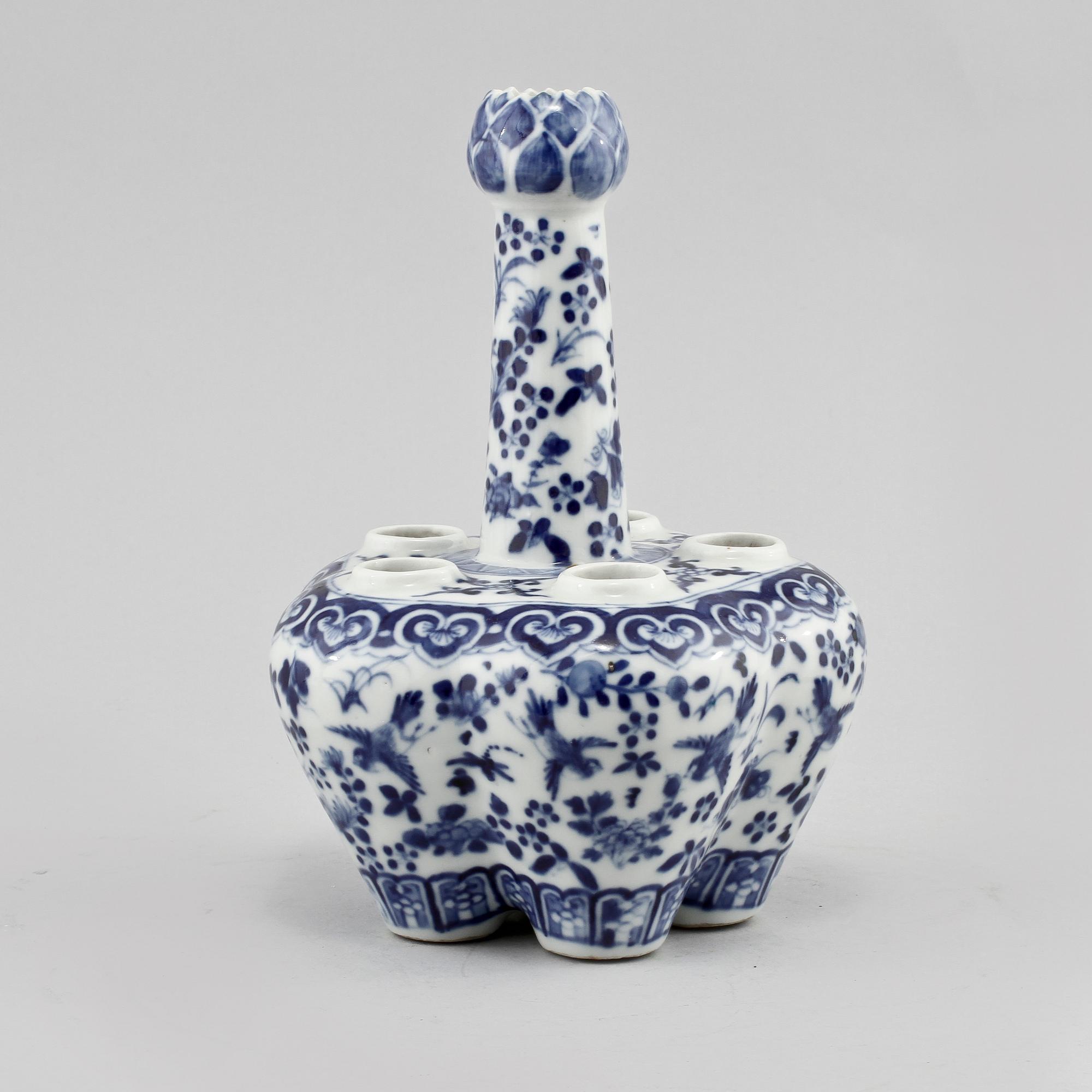 TULPANVAS, porslin, Kina, 1800-tal.