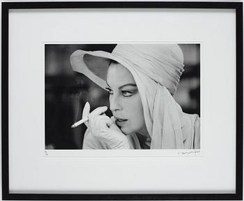 Terry O'Neill, "Ava Gardner, Arizona, 1973".