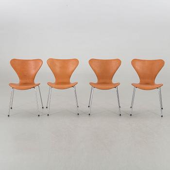 ARNE JACOBSEN, a set of 6 "Serie 7 "chairs for Fritz Hansen.