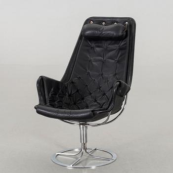 A BRUNO MATHSSON "JETSON" ARMCHAIR.