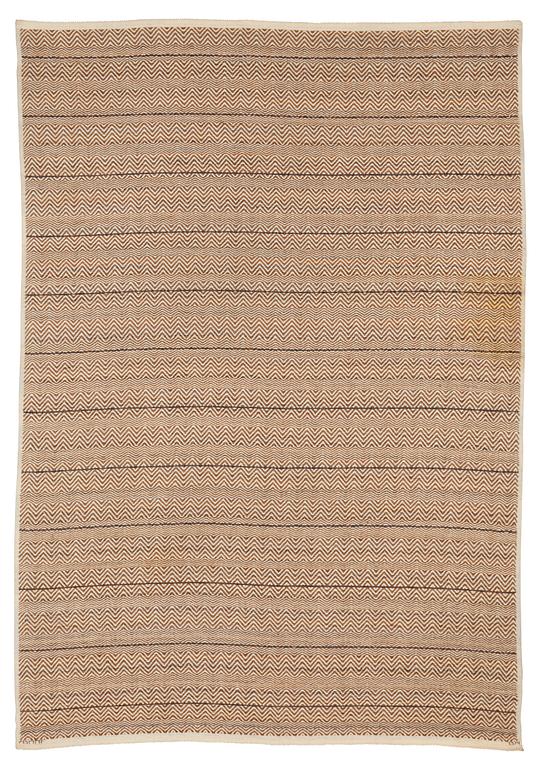 CARPET. "Rosengång, brun". 366 x 253,5 cm. Signed AB MMF BN.