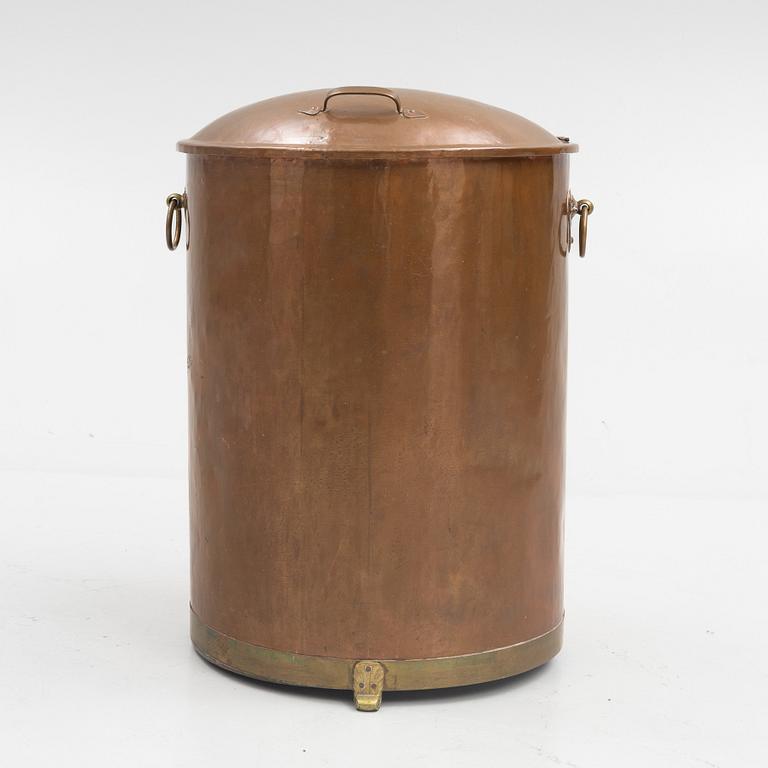 Water barrel/wood barrel, 19th Century.