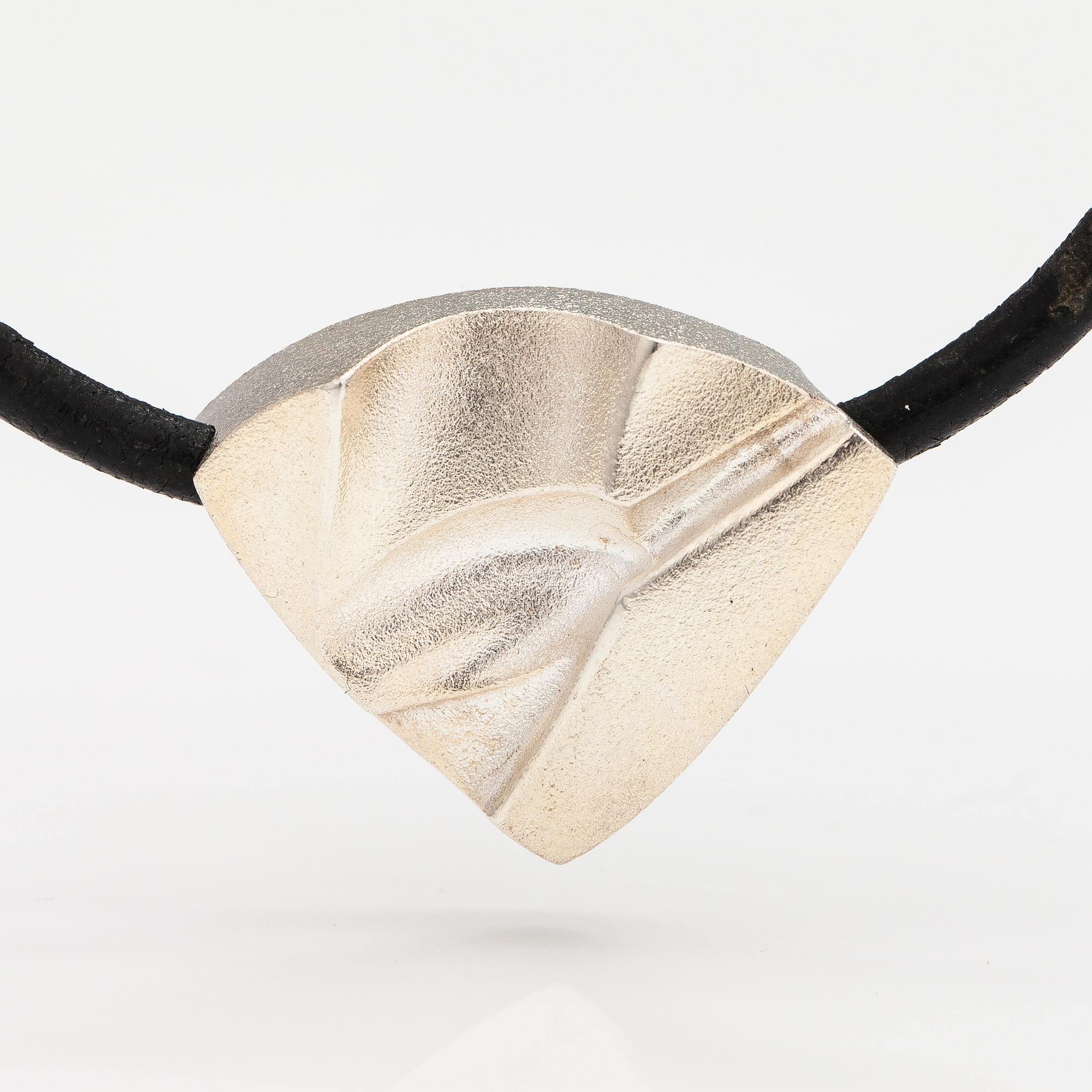 BJÖRN WECKSTRÖM, A stelring silver and leather necklace "Trix". Lapponia 2009.