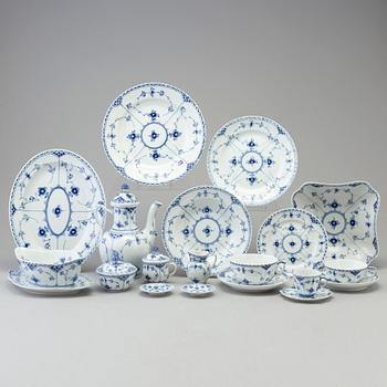 A 43-piece porcelaine service from Royal Copenhagen.