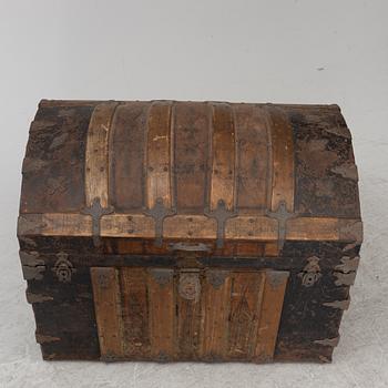 A trunk, late 19th century.