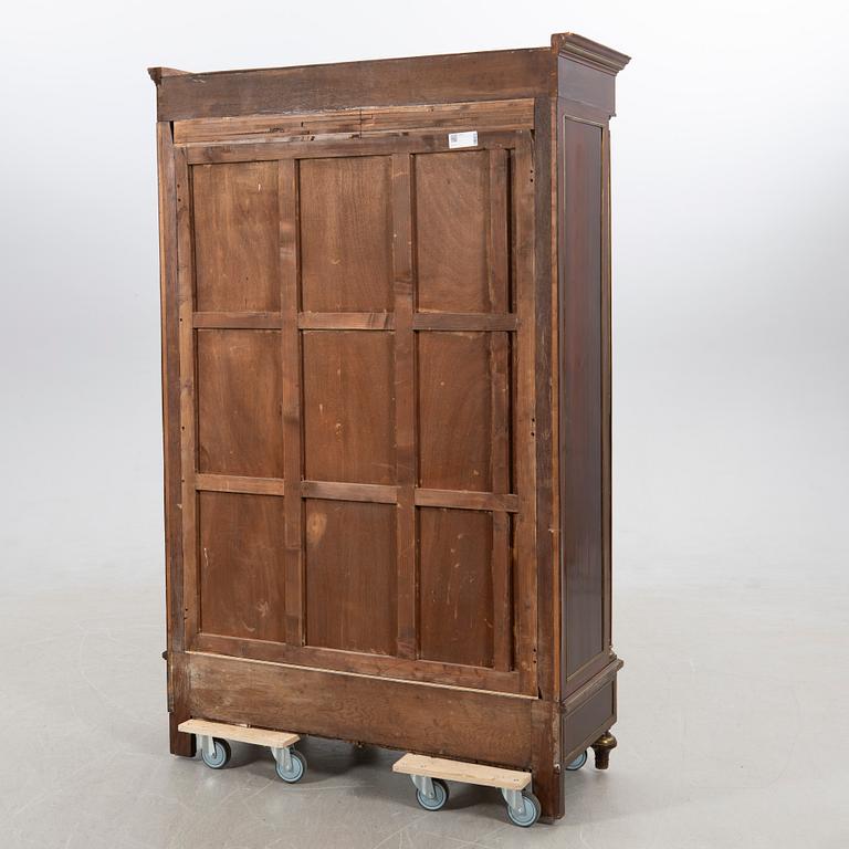 Display cabinet, second half of the 20th century.