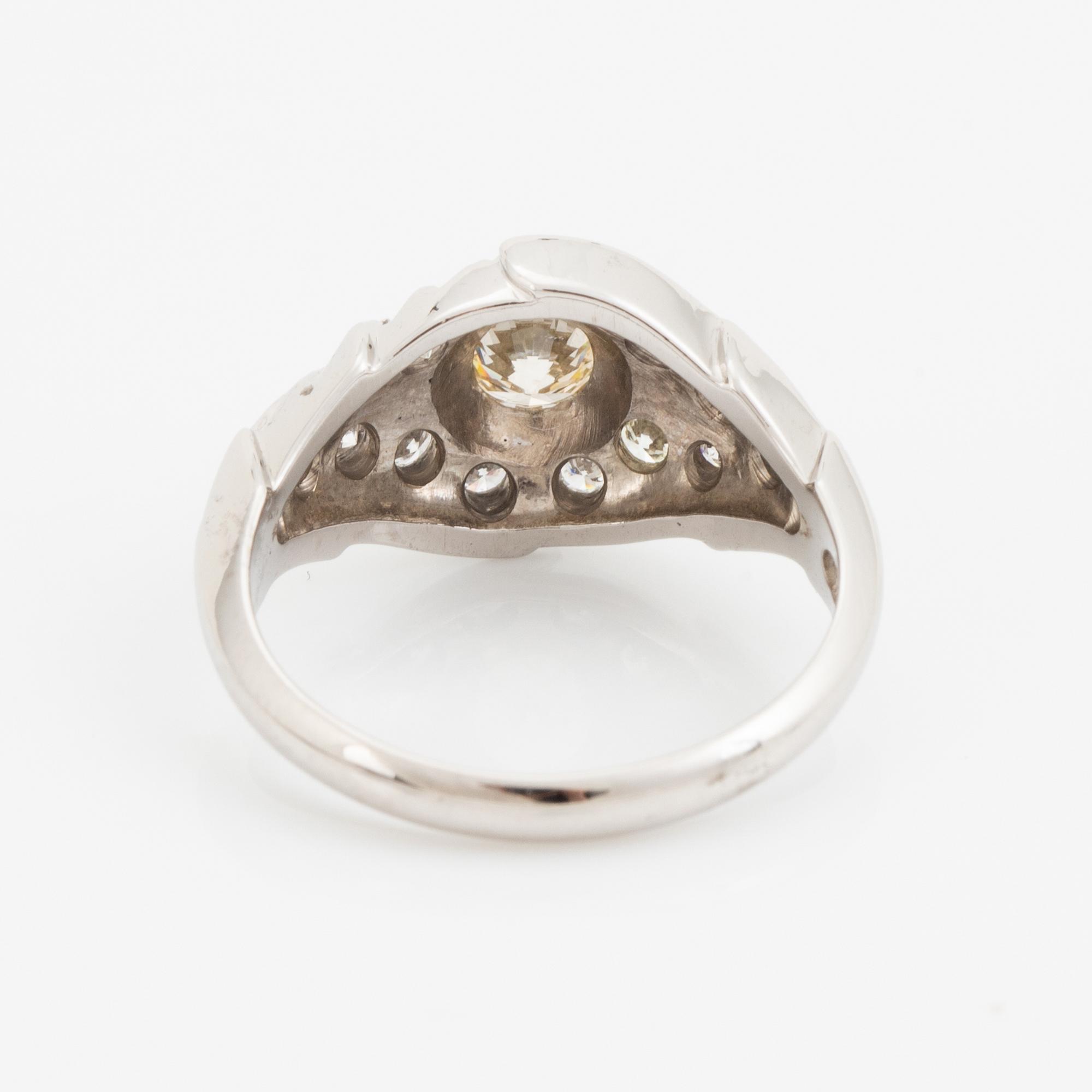 Brilliant-cut light brown diamond ring.