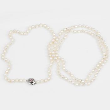 COLLIER, 2 st, med odlade pärlor.