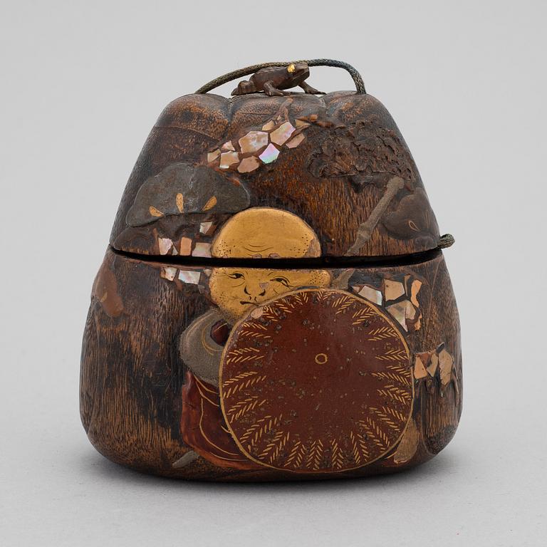 A Japanese one case tonkotsu (Tobacco Box), presumably Meiji (1868-1912).