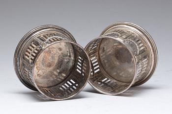 COASTERS, ett par, nysilver, Louis XVI-stil, WMF.