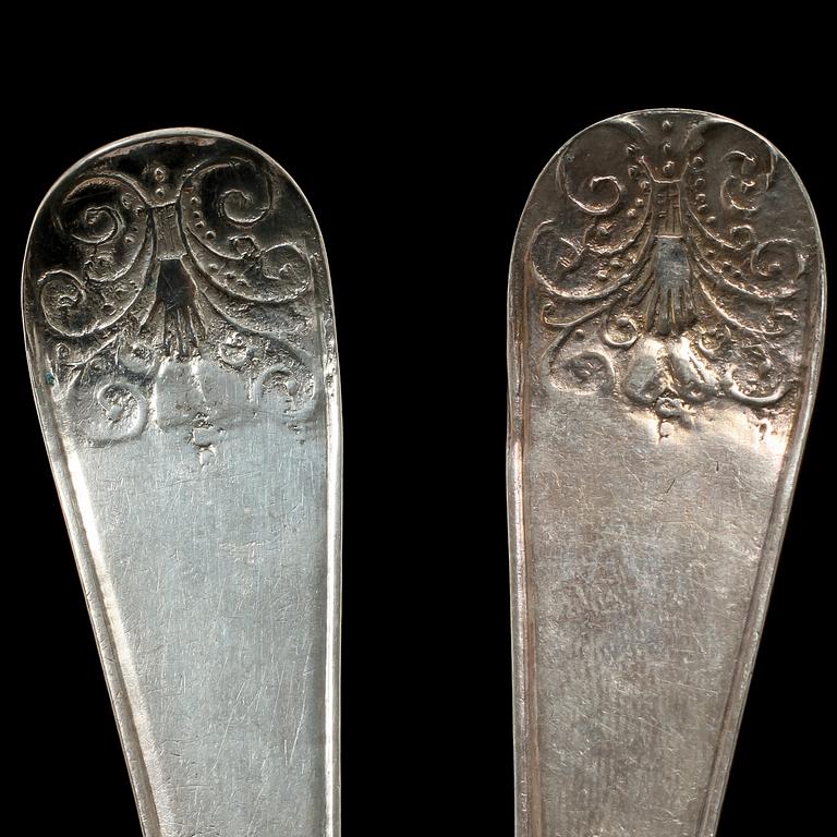 MATSKEDAR, 8 st, silver, 1800-tal, vikt 340 g.