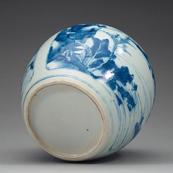 A blue and white jar, Qing dynasty, Kangxi (1662-1722).