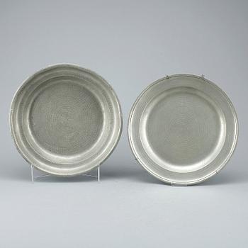 FAT, 2 st, tenn, otydliga mästarstämplar, 1800-tal.