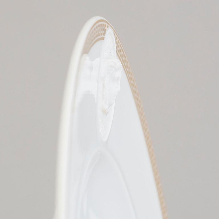 a set of 6 porcelain plates, 'Médaillon Méandre d'Or', Ikarus, by Versace for Rosenthal.