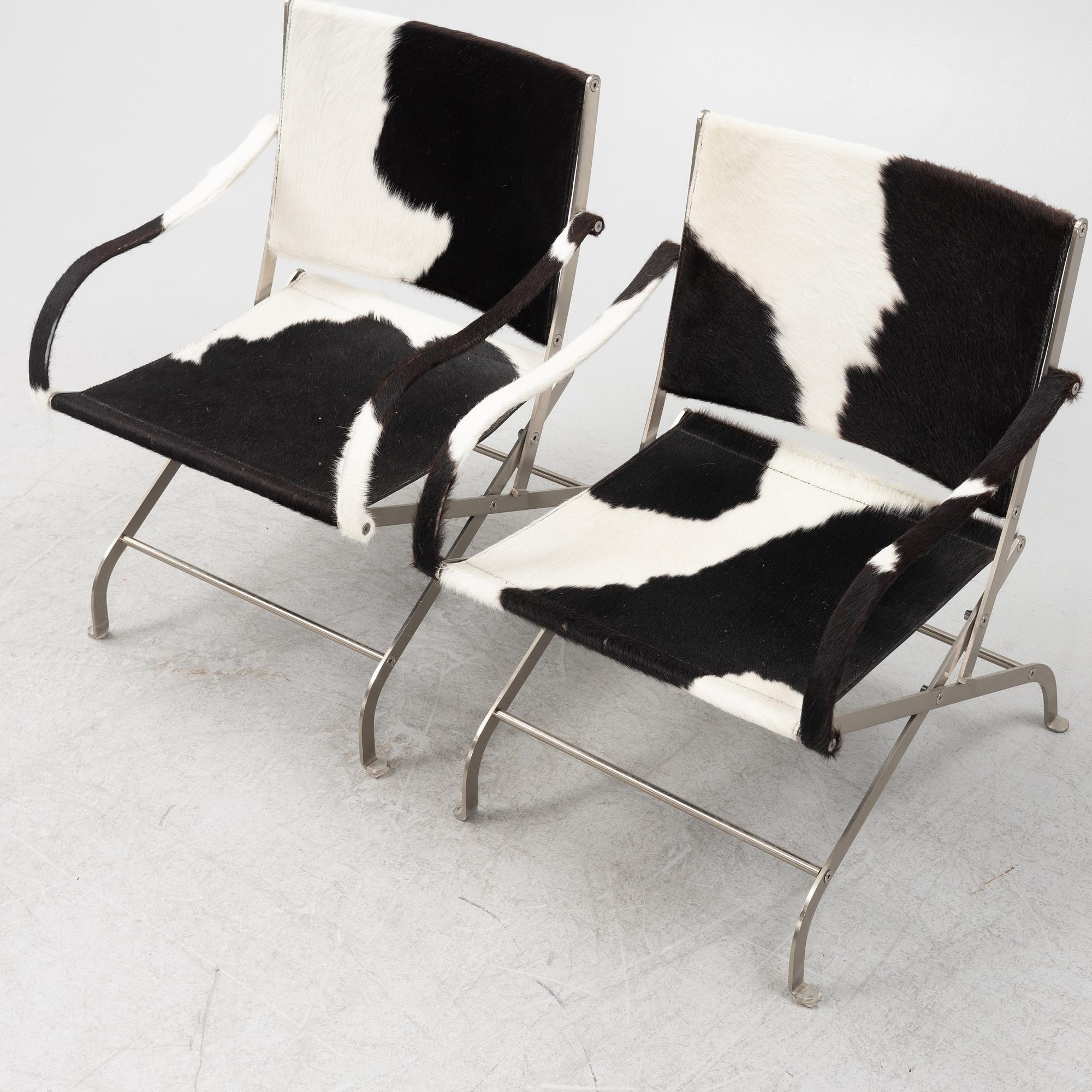 Antonio Citterio, a pair of 'Carlotta' chairs, Flexform, Italy.