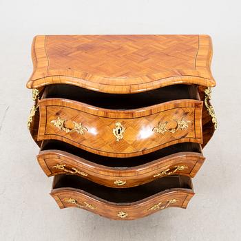 A Swedish Rococo dresser 18th/19th century.