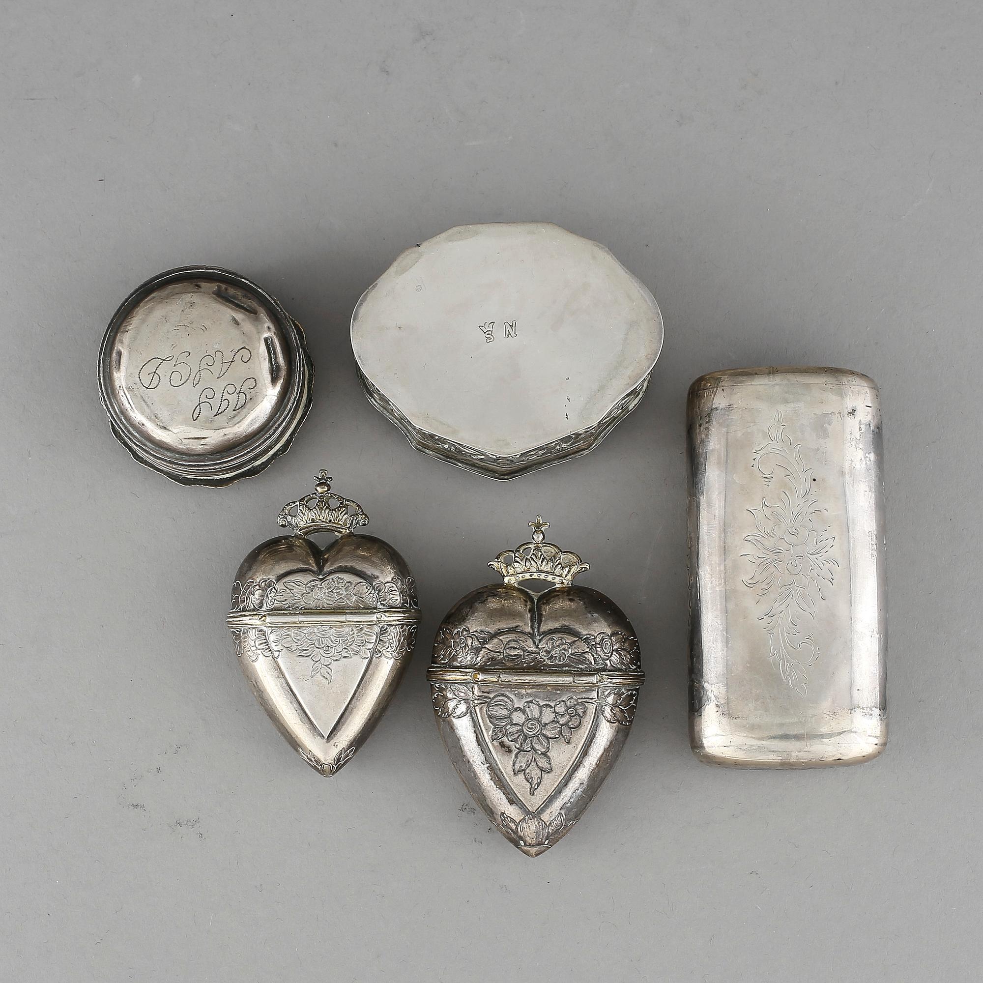 DOSOR, 5 st silver, bland annat möjligen Frankrike, 1800-talets slut samt 1900-tal. Vikt ca 330 g.