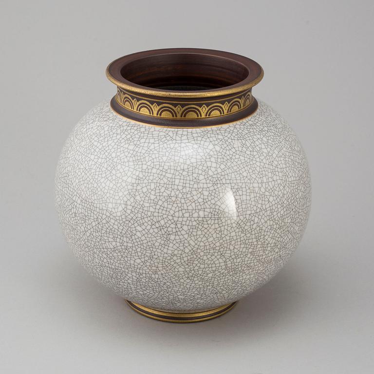 A stoneware vase by Gunnar Nylund.