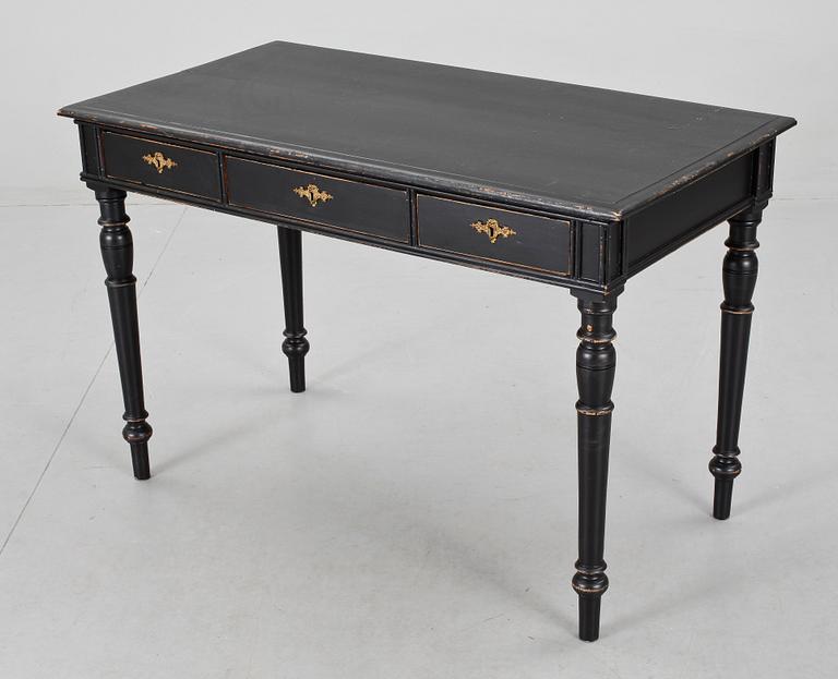 SKRIVBORD, nyrenässans, 1800-talets slut.