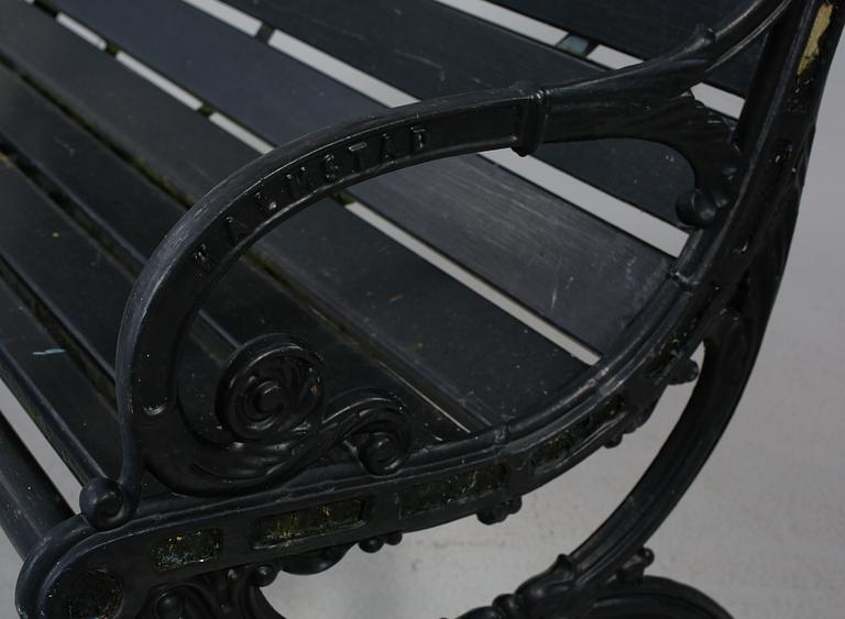 TRÄDGÅRDSBÄNK, märkt Aug. Hansson Halmstad, 1900-tal.