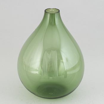 A glass vase by Kjell Blomberg from Gullaskruf, 1960's.