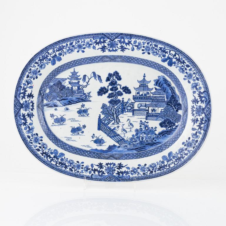 A blue and white part dinner service, Qing dynasty, Qianlong (1736-95).