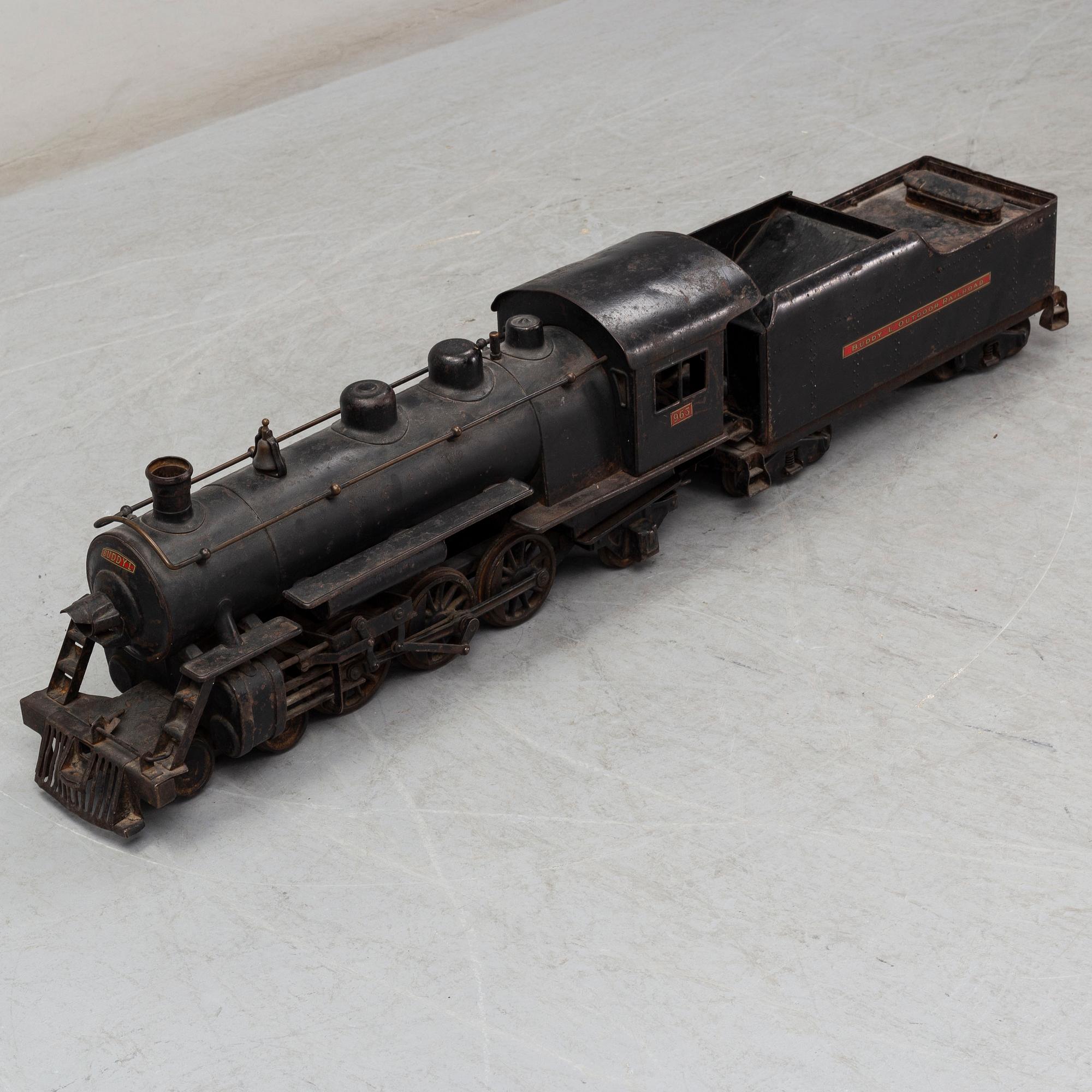 Buddy L Outdoor Railroad 1000 Pacific type locomotive and tender, pressed steel,Moline, USA, 1920s.