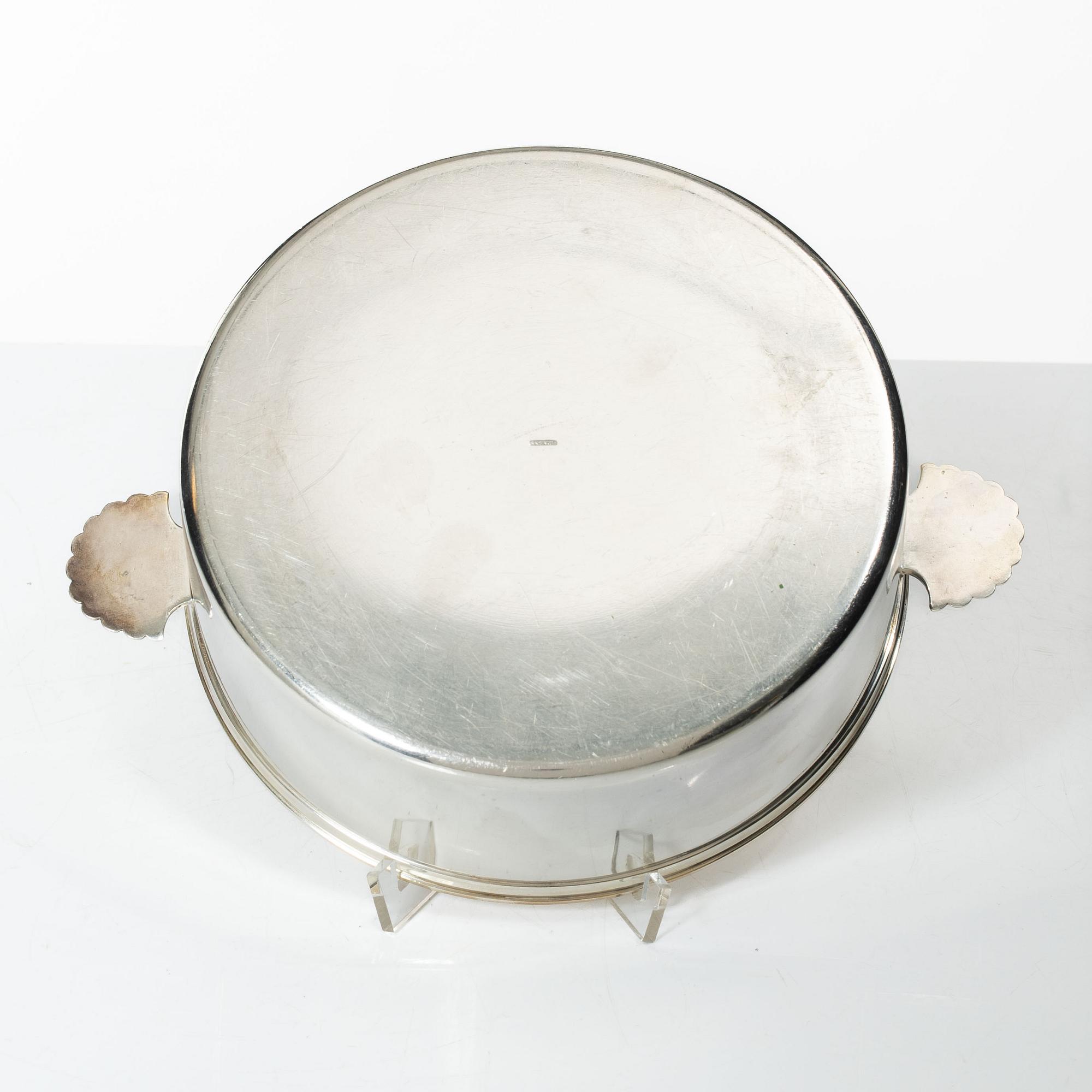 C.G. Råström, a silver plated gratin dish and a soufflé dish, mid-20th Century.